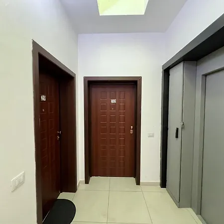 Thyamis Apartamento *