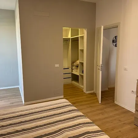 Thyamis Apartamento
